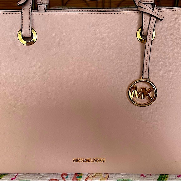 NWT⭐️Price Drop⭐️Michael Kors Medium Walsh Multifunctional Tote in Powder Blush - Picture 3 of 16